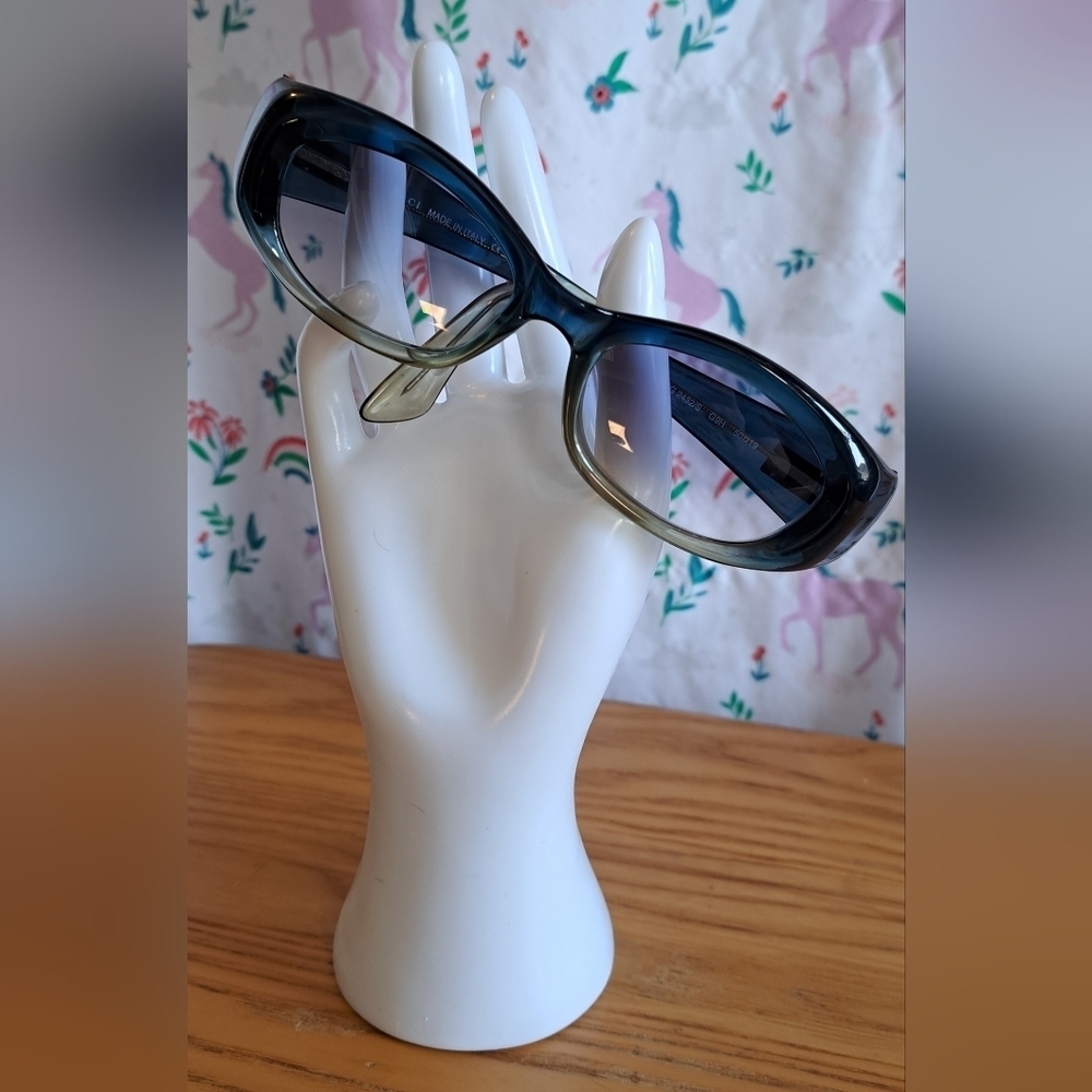 EUC RARE Vintage Y2K Gucci GG 2432/S Clear Blue Acetate Everyday Sunglass Shades